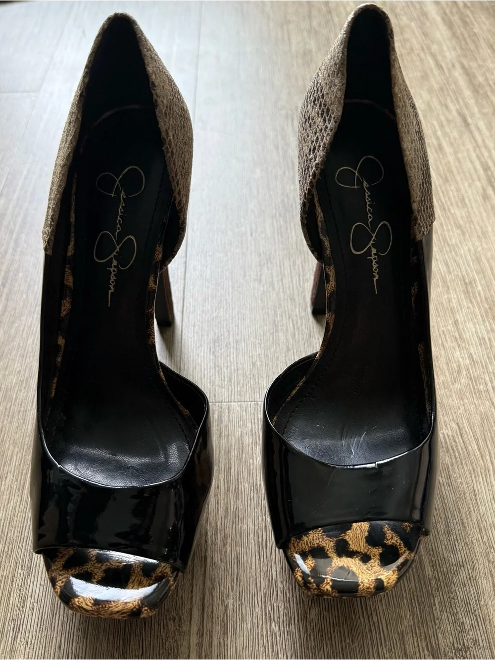 Jessica Simpson bold platform